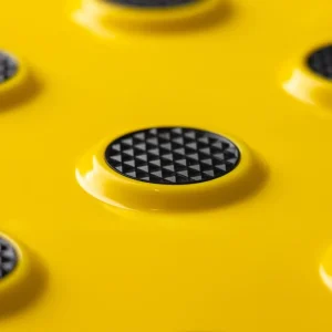 Плитка тактильная контрастная, со сменными рифами (преодолимое препятствие, конусы линейные), 300х300х6, цвет желтый/черный