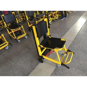 Эвакуационное кресло с электроприводом для перемещения и спуска и подъема пациентов по лестницам.