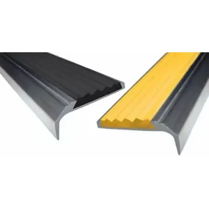 Алюминиевый угол с резиновой вставкой, 1330 мм, цвет вставки: желтый или черный